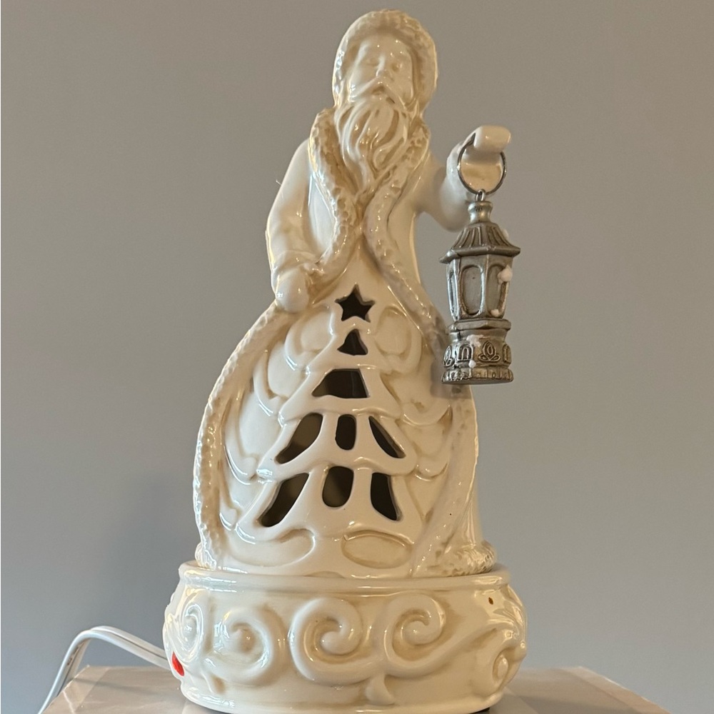 Scentsy Ivory Ceramic Holiday Warmer